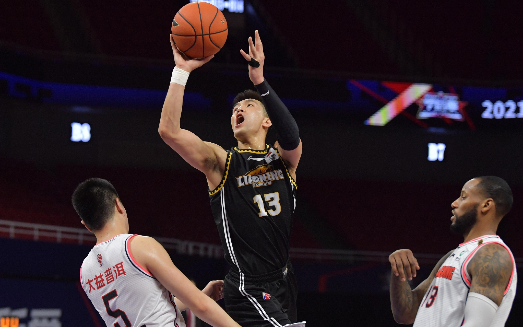 豪门立足的 豪门立足的