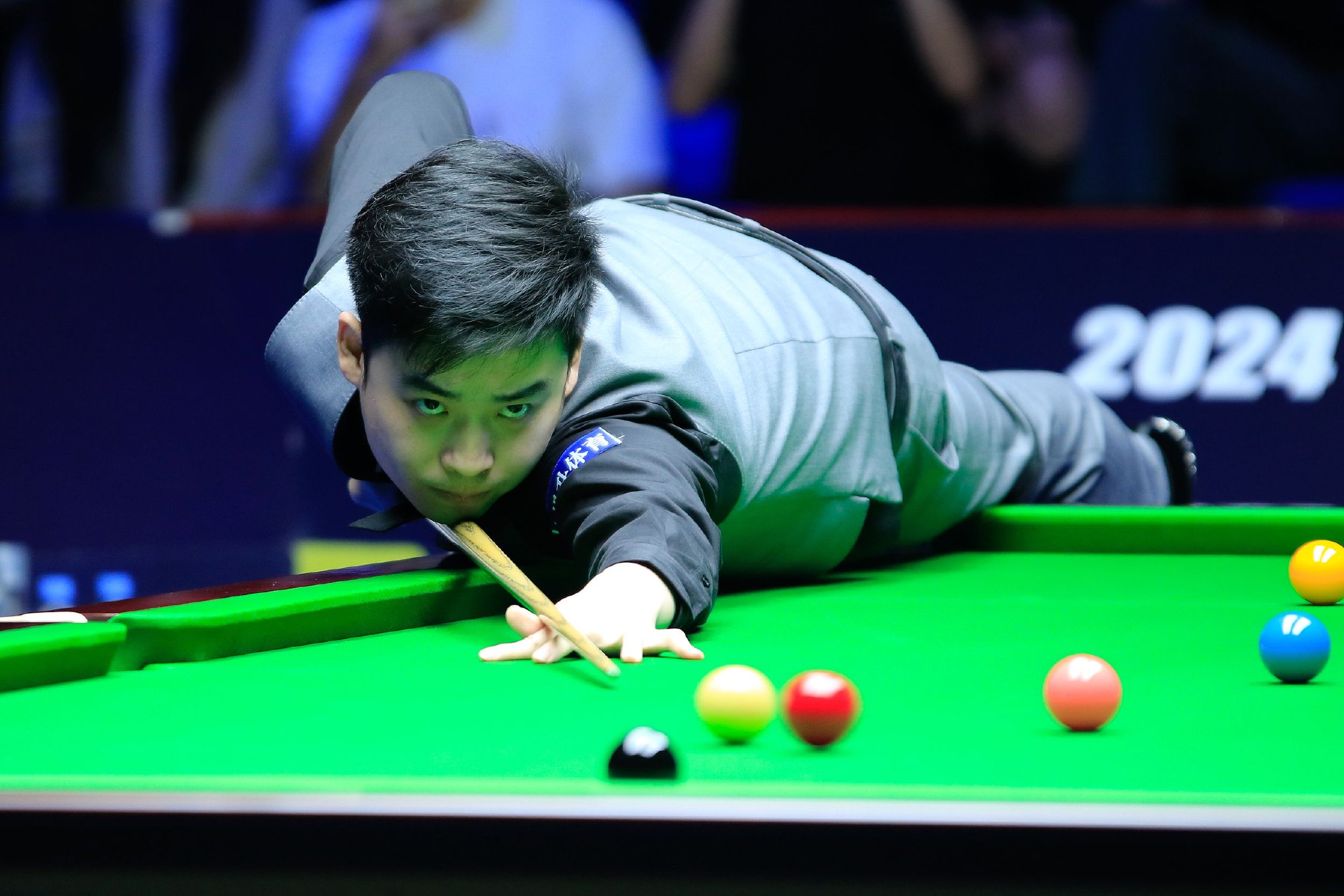 出国内赛场 出国内赛场