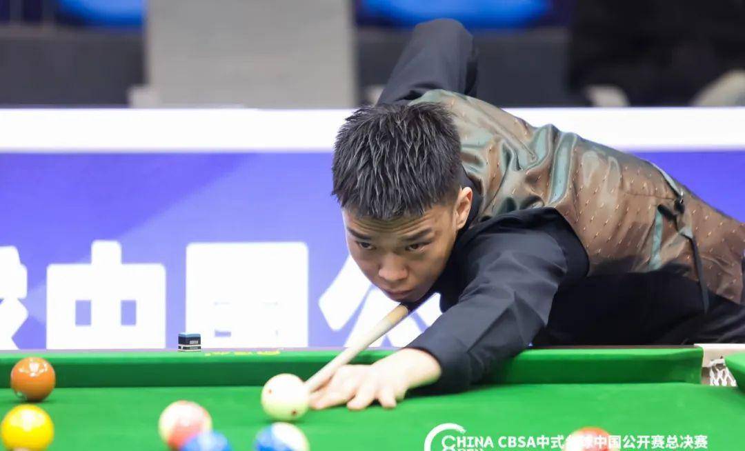 中熠熠生辉 中熠熠生辉